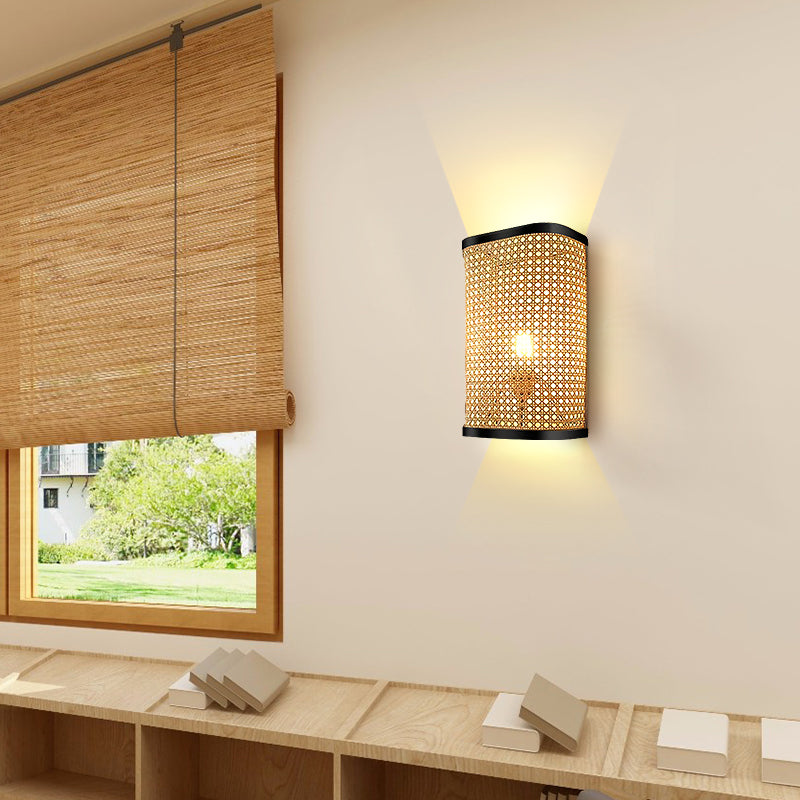 Tatami Rattan Wall Lamp
