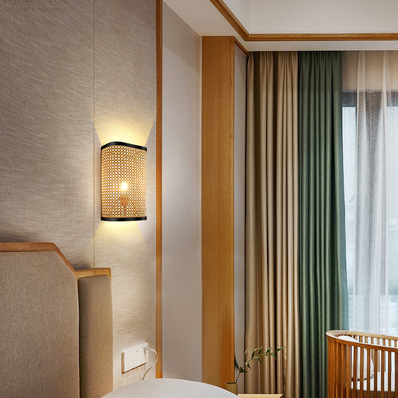 Tatami Rattan Wall Lamp